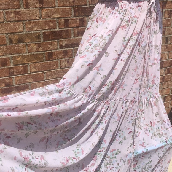 Vera Wang Floral Maxi - Picture 7 of 7